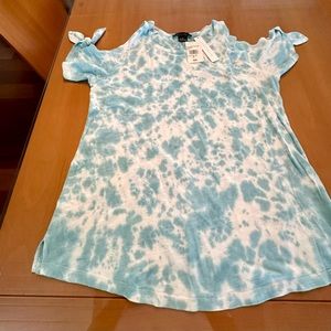 New Sanctuary tee  size medium